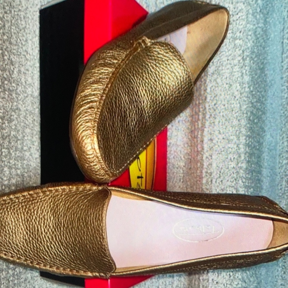 NWB Talbots Loafers Pebbled Gold leather Mocc Rounded Toe block heel